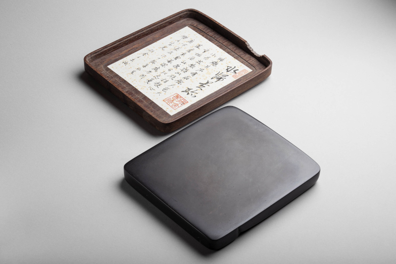 1052　清 老坑水帰洞石 硯板（硯舎特別出品）　JPY 300,000〜