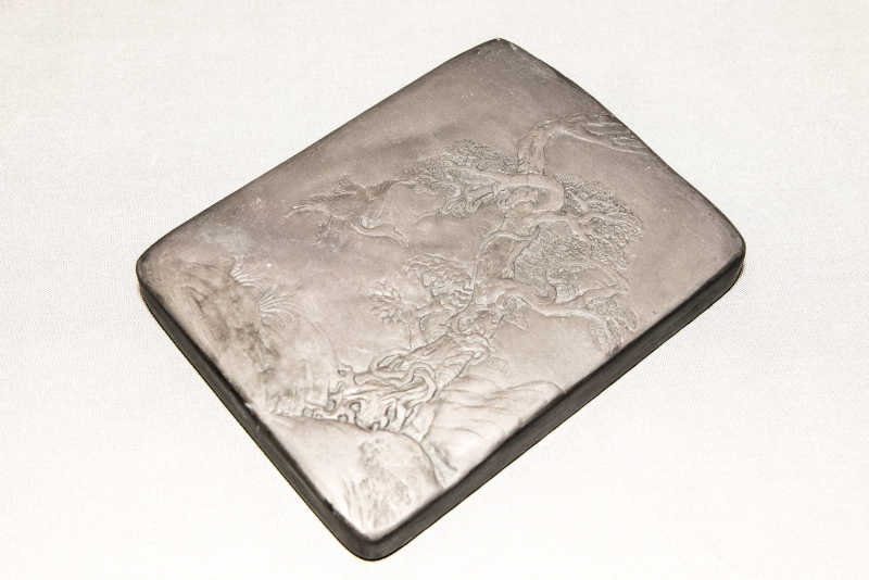 No.1004　清 端渓 老坑西洞 天然硯（裏 山水） JPY 120,000 ~ 