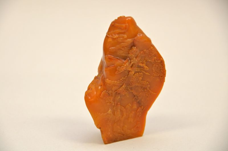 lot 123　田黄石 印材 薄意　JPY 700,000
