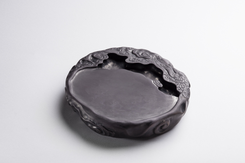 No.1005　明 雲龍紋端硯　JPY 200,000 〜