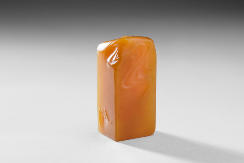 No.2011 蝙蝠田黄凍 